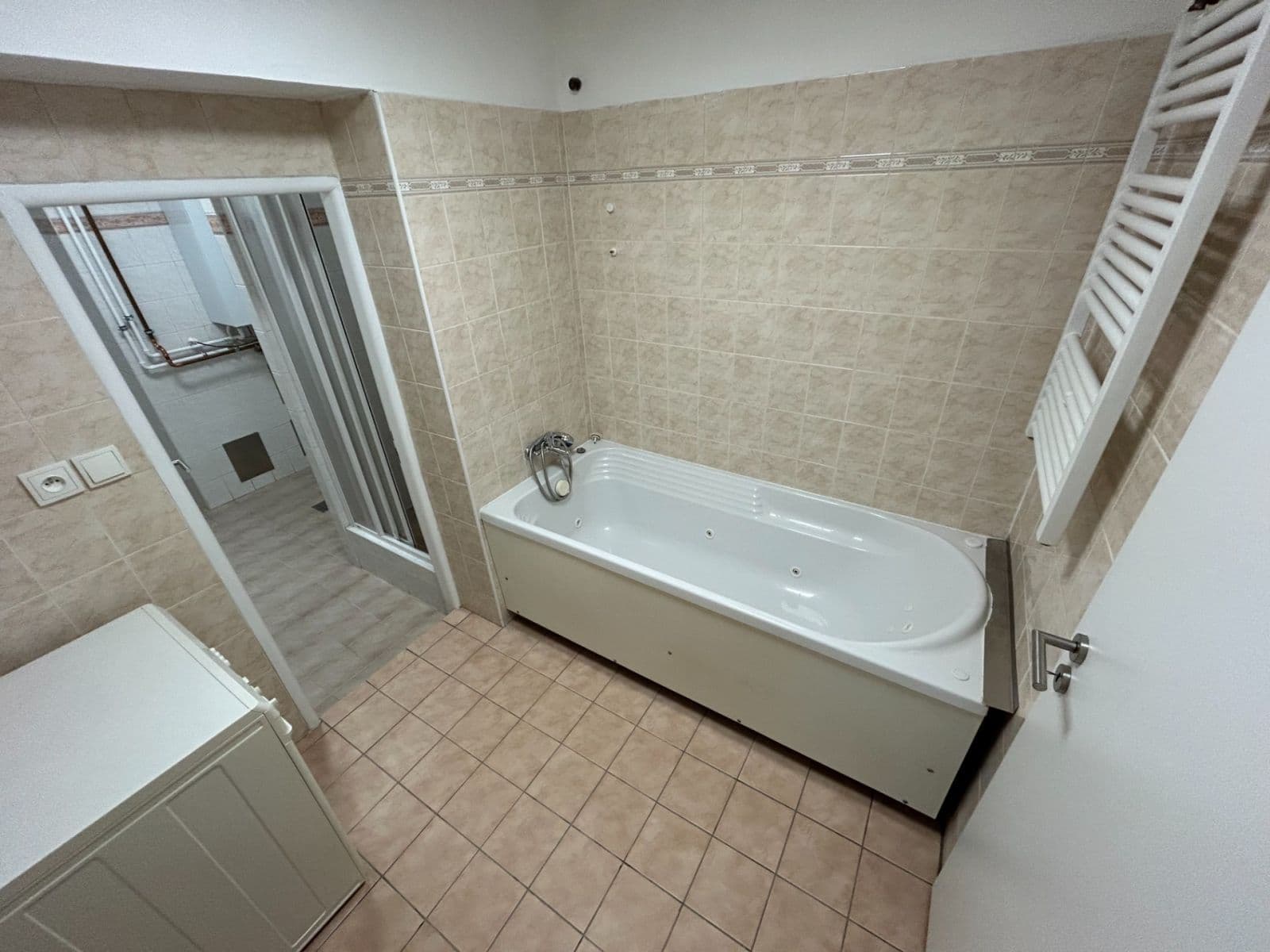 Prenájom bytu 3-izbový 100 m², Skrýšovská, Pelhřimov, Kraj Vysočina Prenájom bytu 3-izbový 100 m², Skrýšovská, Pelhřimov, Kraj Vysočina