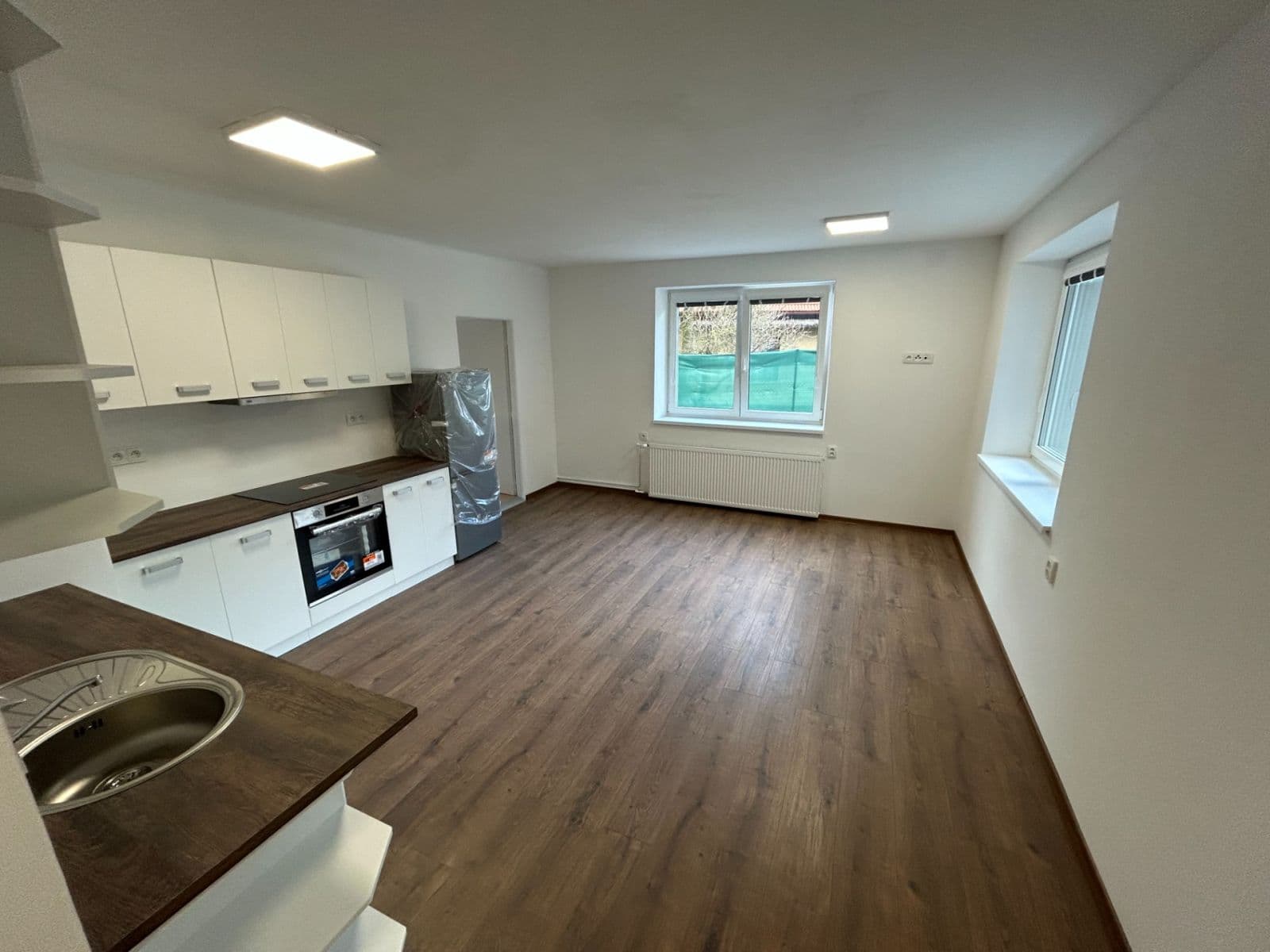 Prenájom bytu 3-izbový 100 m², Skrýšovská, Pelhřimov, Kraj Vysočina Prenájom bytu 3-izbový 100 m², Skrýšovská, Pelhřimov, Kraj Vysočina