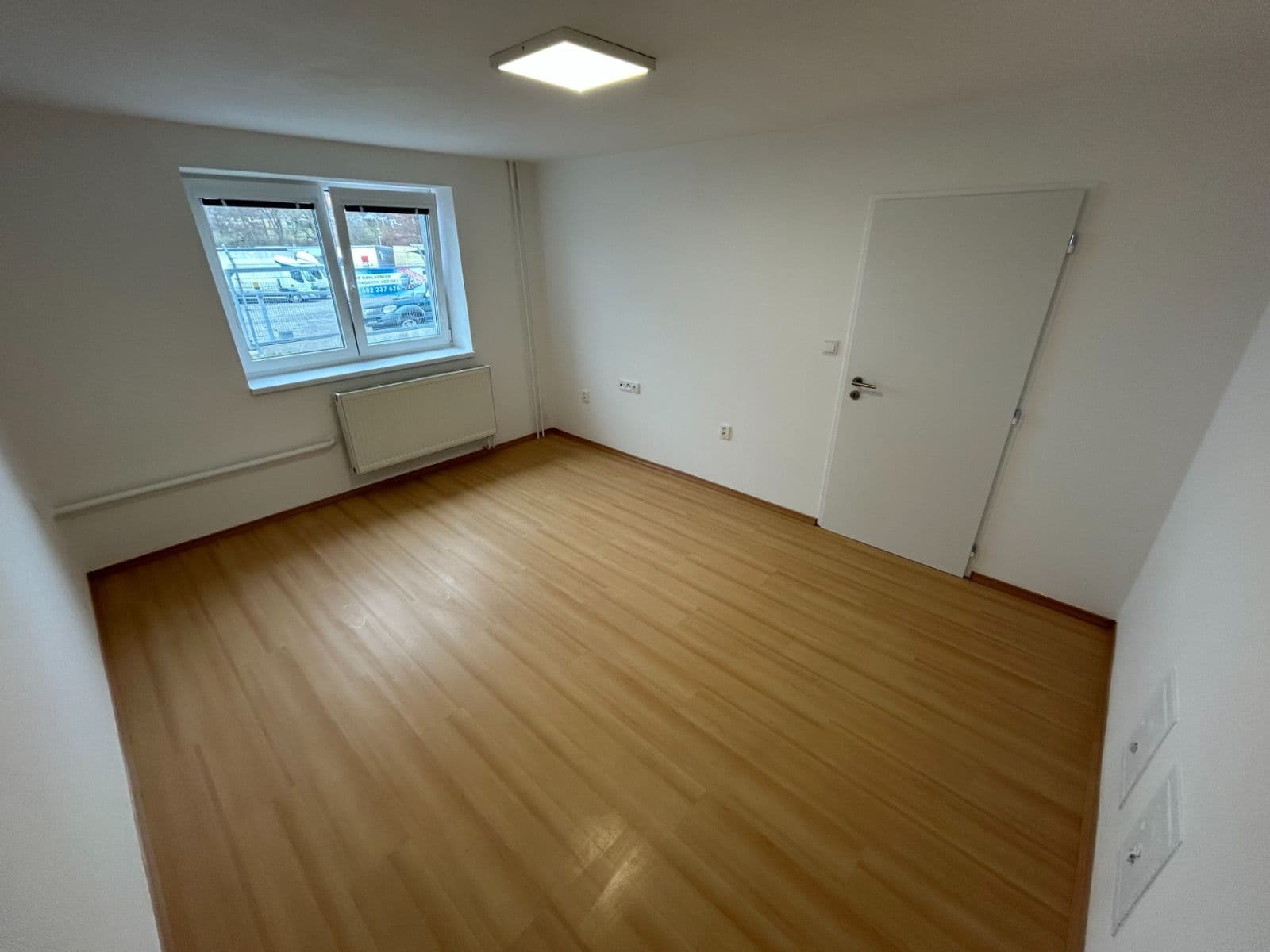 Prenájom bytu 3-izbový 100 m², Skrýšovská, Pelhřimov, Kraj Vysočina Prenájom bytu 3-izbový 100 m², Skrýšovská, Pelhřimov, Kraj Vysočina