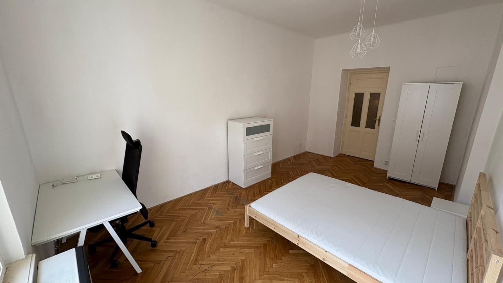 Prenájom bytu 2-izbový 62 m², Lucemburská, Praha, Praha Prenájom bytu 2-izbový 62 m², Lucemburská, Praha, Praha