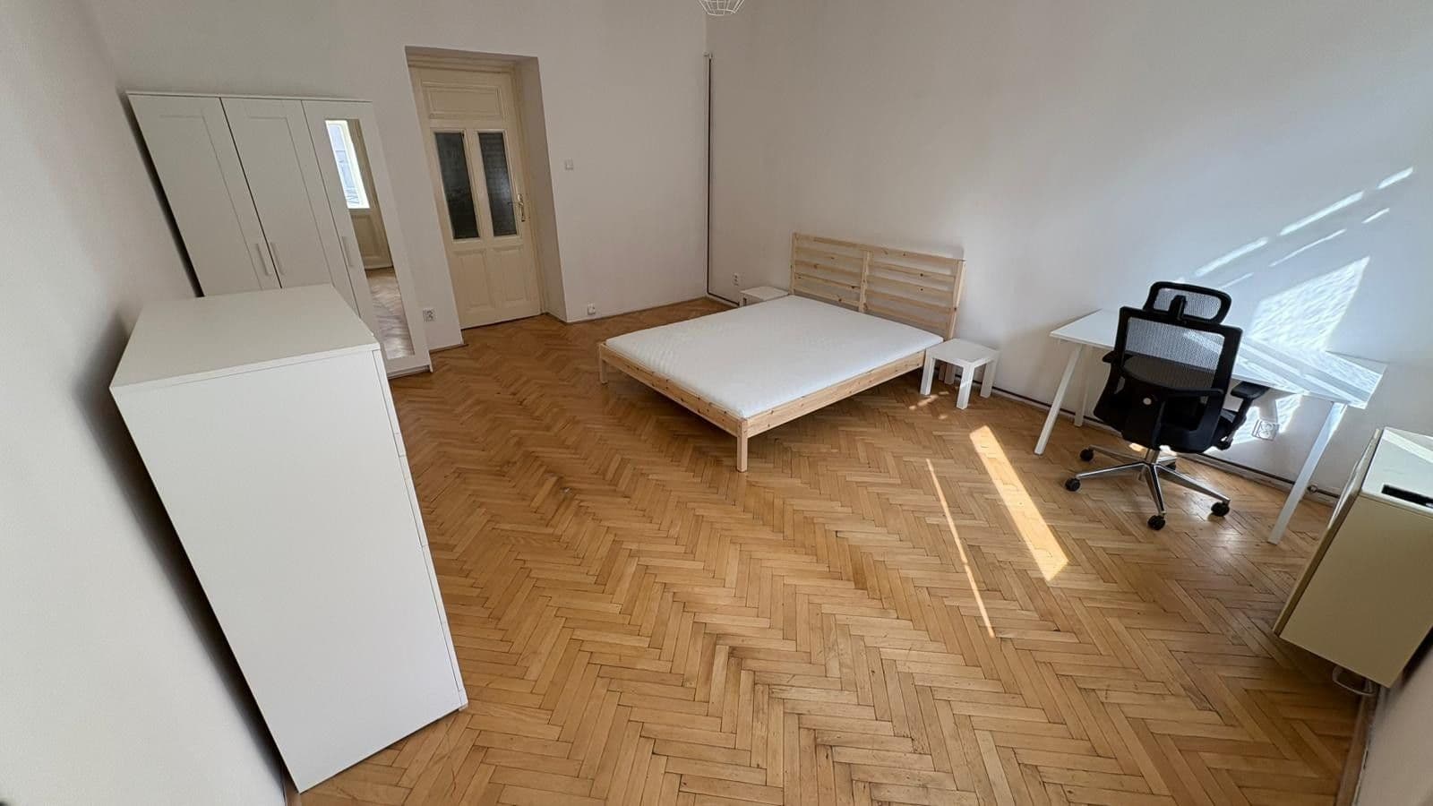 Prenájom bytu 2-izbový 62 m², Lucemburská, Praha, Praha Prenájom bytu 2-izbový 62 m², Lucemburská, Praha, Praha