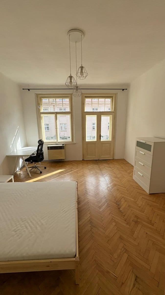 Prenájom bytu 2-izbový 62 m², Lucemburská, Praha, Praha Prenájom bytu 2-izbový 62 m², Lucemburská, Praha, Praha