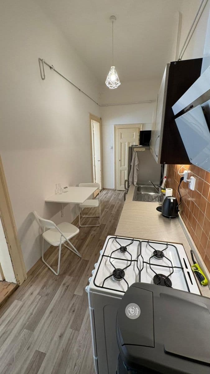 Prenájom bytu 2-izbový 62 m², Lucemburská, Praha, Praha Prenájom bytu 2-izbový 62 m², Lucemburská, Praha, Praha