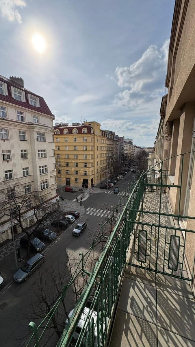 Prenájom bytu 2-izbový 62 m², Lucemburská, Praha, Praha Prenájom bytu 2-izbový 62 m², Lucemburská, Praha, Praha