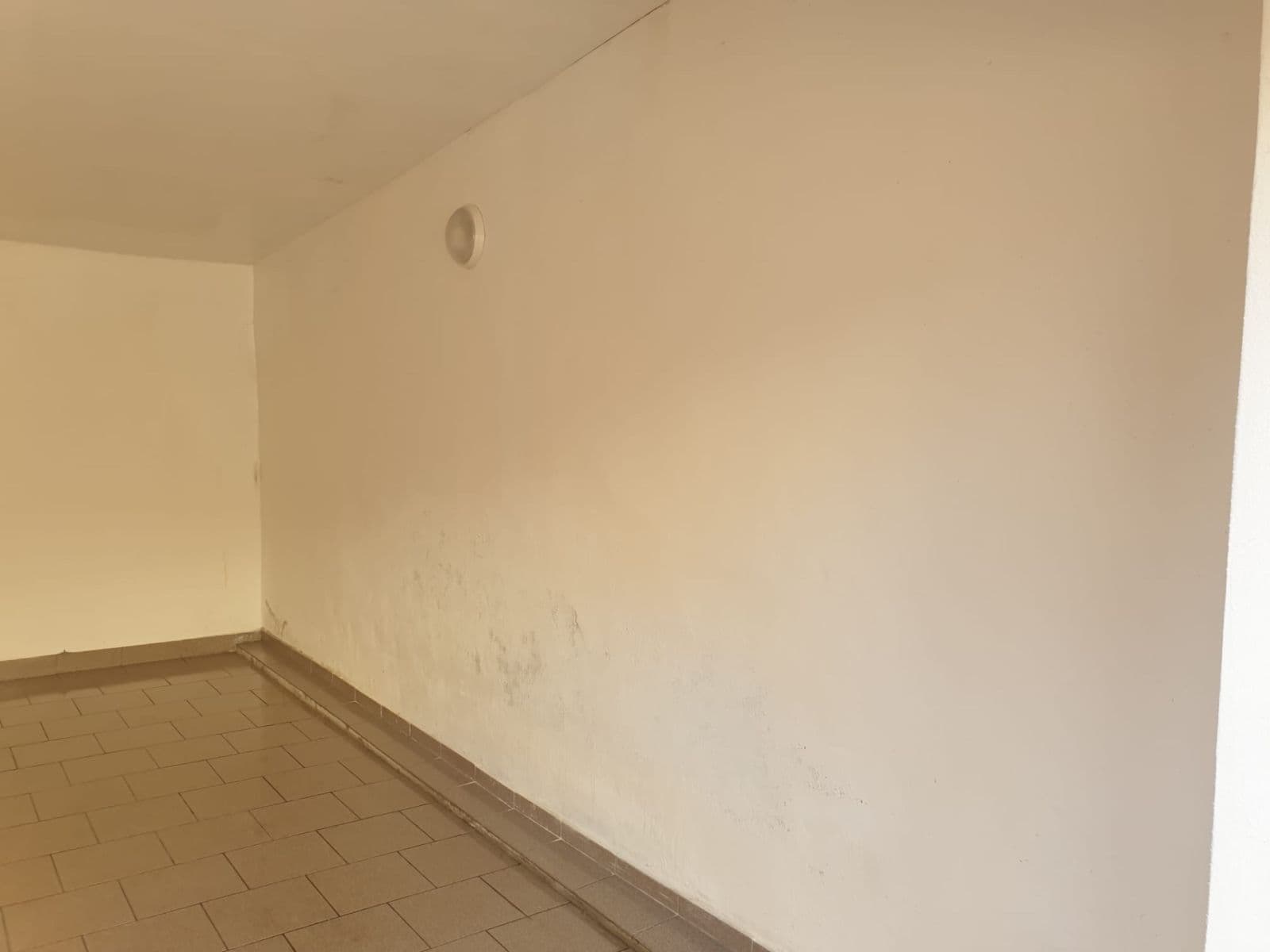 Predaj garáže 15 m², Příkopní, Karlovy Vary, Karlovarský kraj Predaj garáže 15 m², Příkopní, Karlovy Vary, Karlovarský kraj