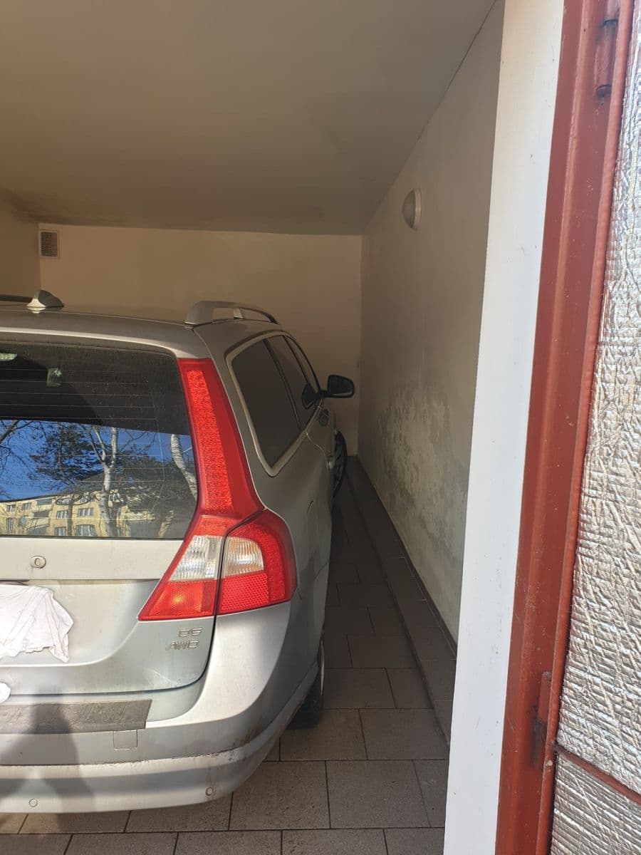 Predaj garáže 15 m², Příkopní, Karlovy Vary, Karlovarský kraj Predaj garáže 15 m², Příkopní, Karlovy Vary, Karlovarský kraj