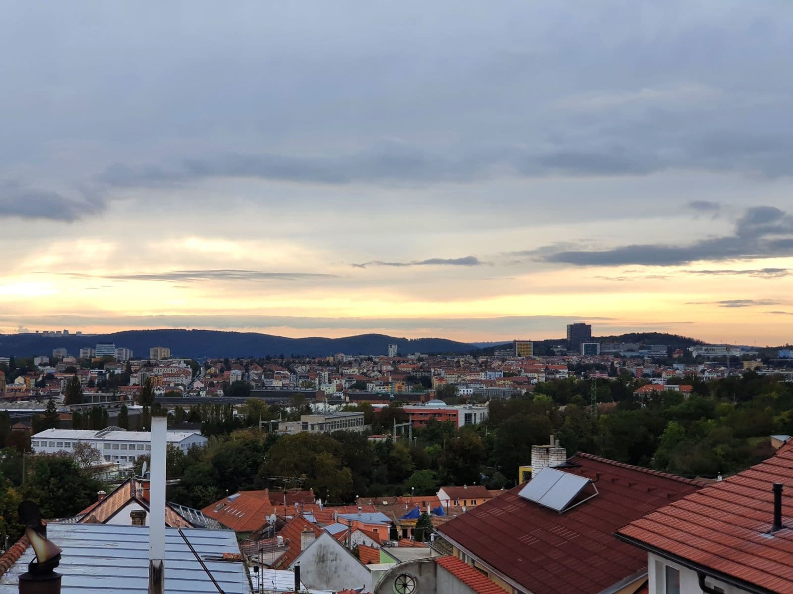 Prenájom bytu 1-izbový 24 m², Kosatcová, Brno, Jihomoravský kraj Prenájom bytu 1-izbový 24 m², Kosatcová, Brno, Jihomoravský kraj