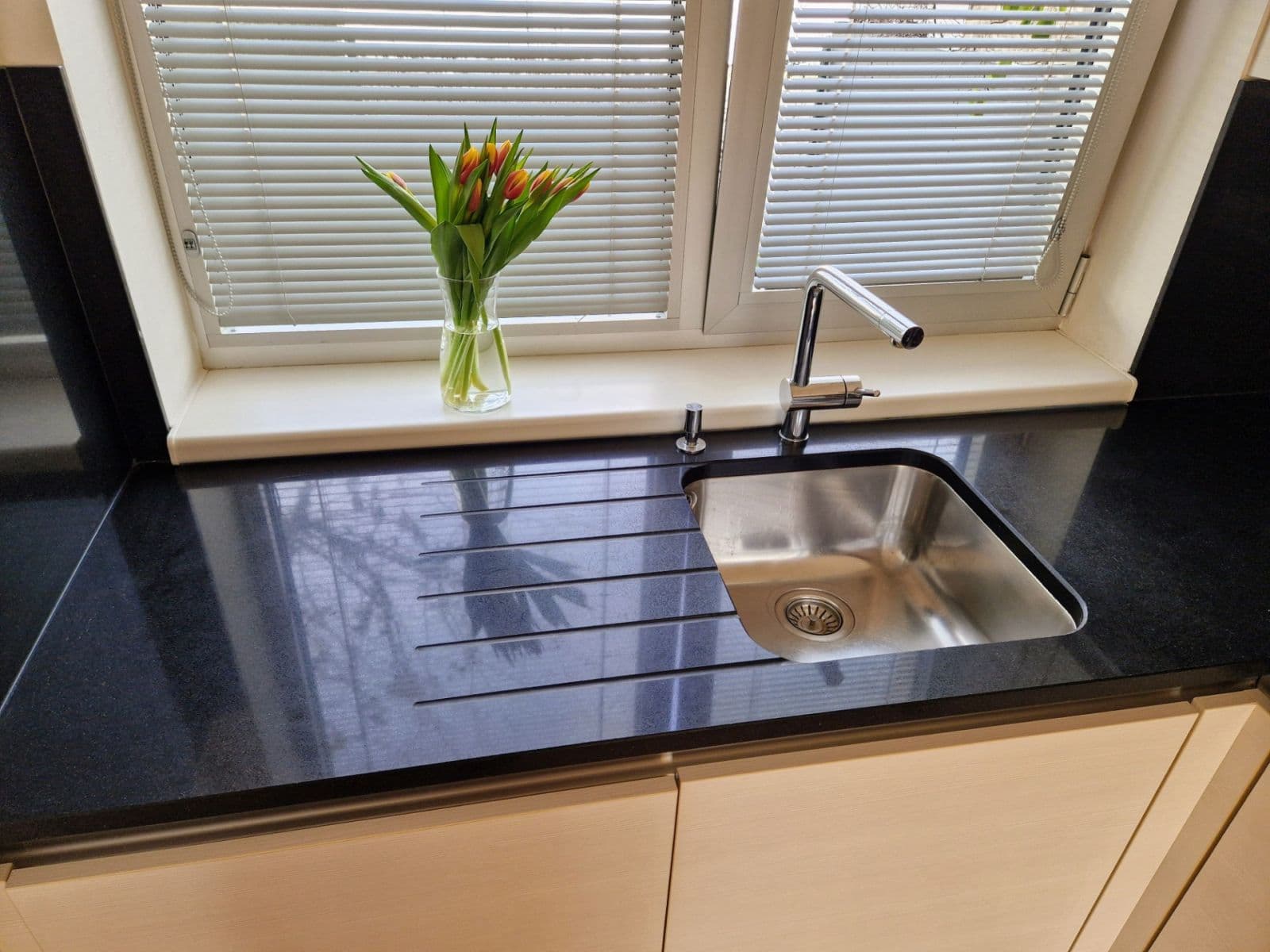 Predaj domu 125 m², pozemek 185 m², Terasy IV, Unhošť, Středočeský kraj Predaj domu 125 m², pozemek 185 m², Terasy IV, Unhošť, Středočeský kraj