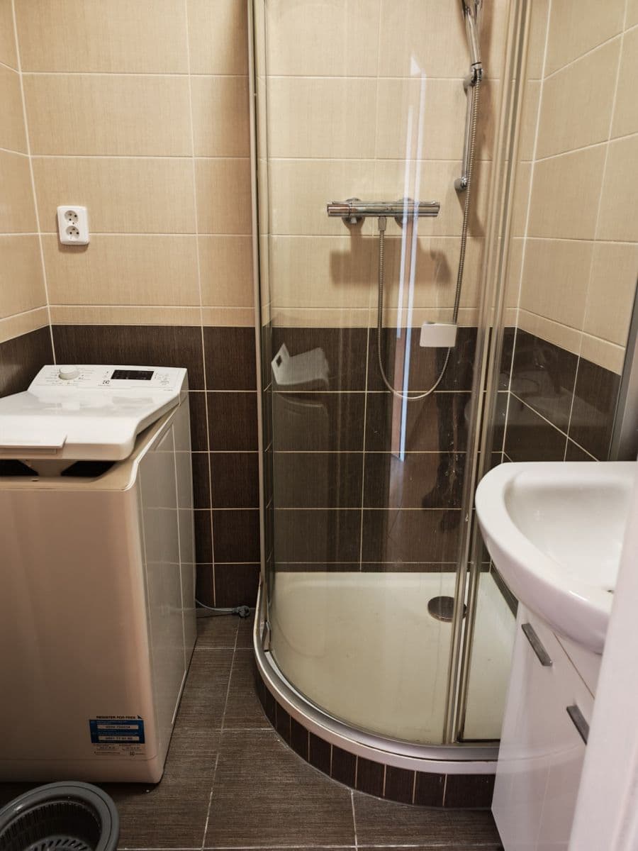 Prenájom bytu 1-izbový 38 m², Haškova, Opava, Moravskoslezský kraj Prenájom bytu 1-izbový 38 m², Haškova, Opava, Moravskoslezský kraj