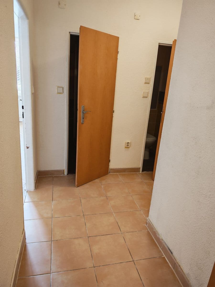 Prenájom bytu 1-izbový 38 m², Haškova, Opava, Moravskoslezský kraj Prenájom bytu 1-izbový 38 m², Haškova, Opava, Moravskoslezský kraj