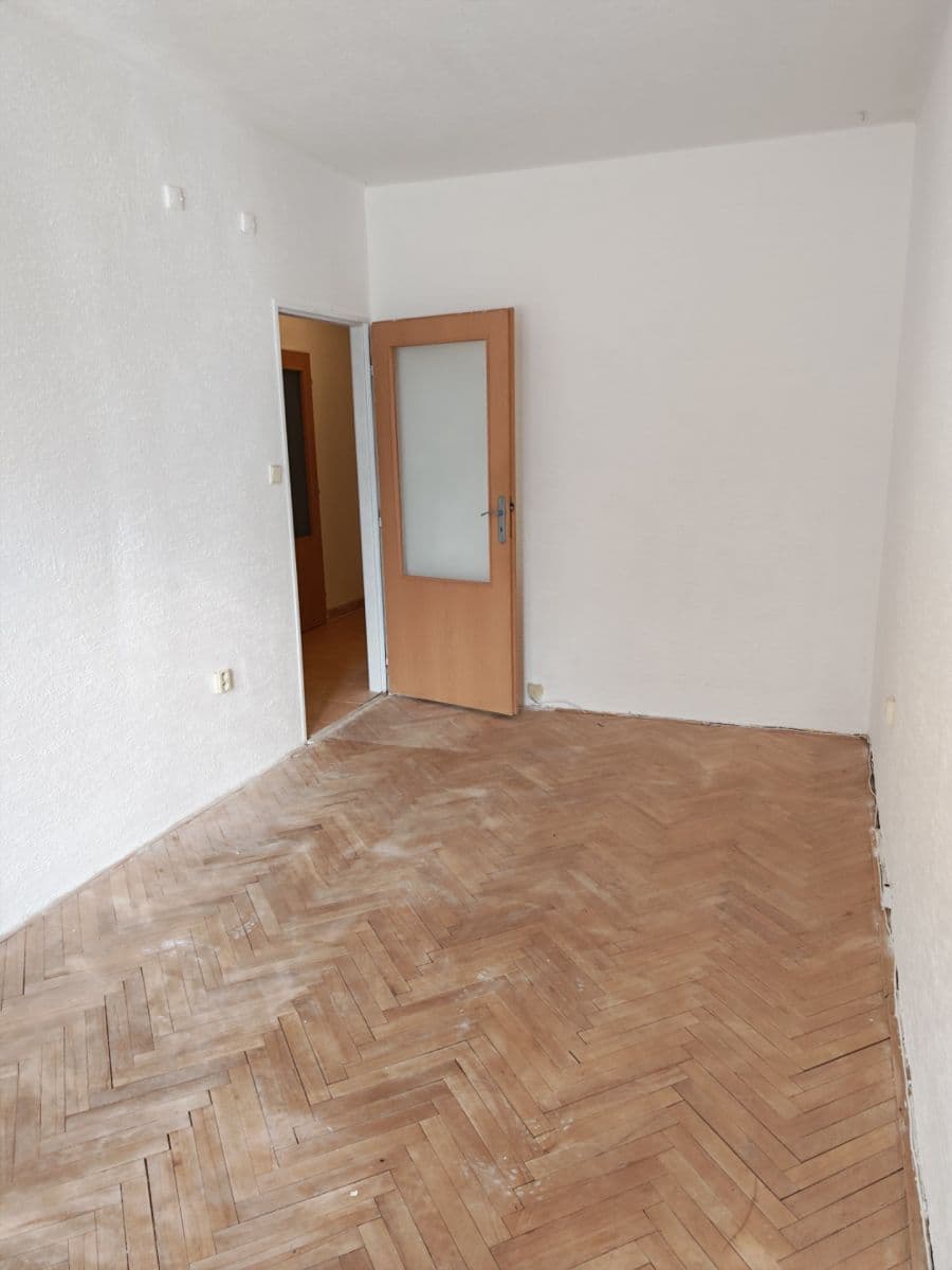Prenájom bytu 1-izbový 38 m², Haškova, Opava, Moravskoslezský kraj Prenájom bytu 1-izbový 38 m², Haškova, Opava, Moravskoslezský kraj