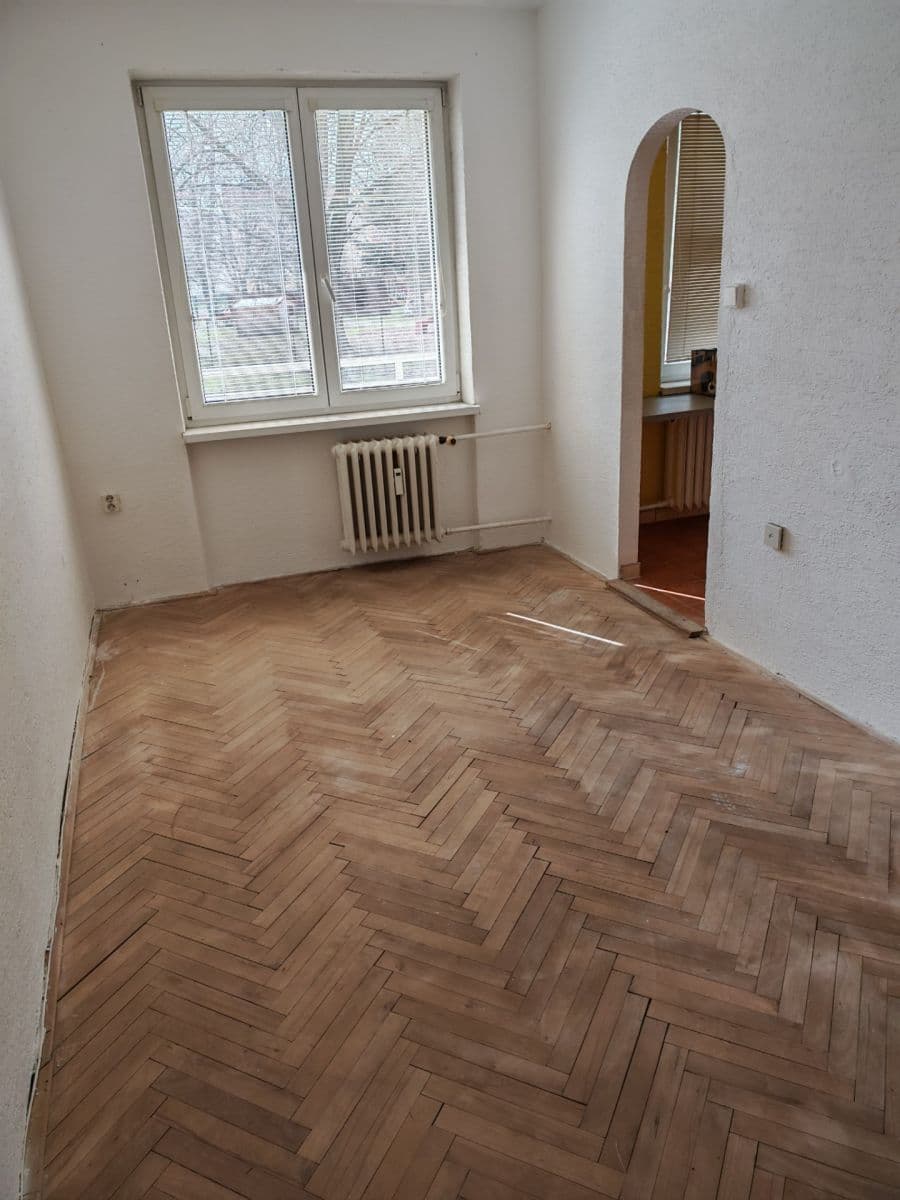 Prenájom bytu 1-izbový 38 m², Haškova, Opava, Moravskoslezský kraj Prenájom bytu 1-izbový 38 m², Haškova, Opava, Moravskoslezský kraj