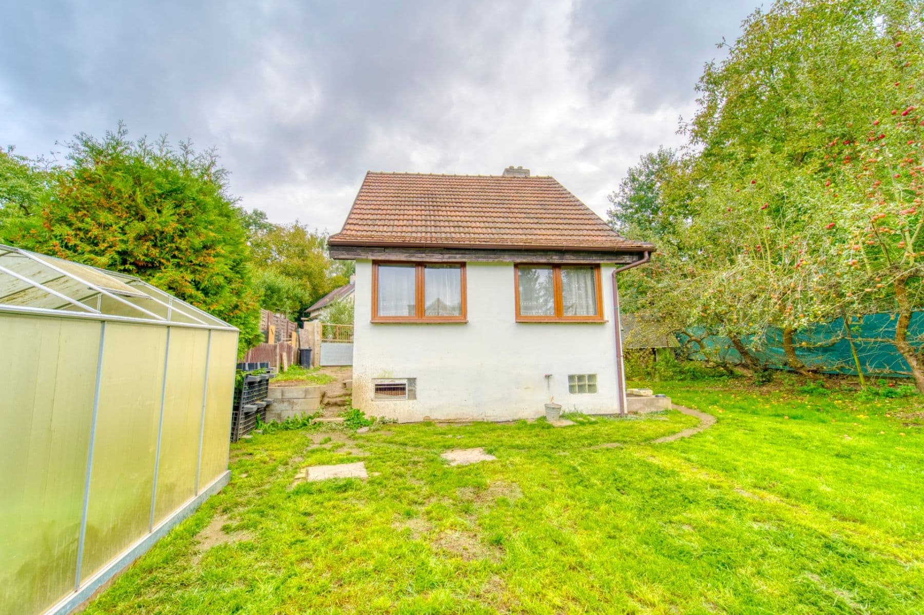 Predaj rekreačného objektu 51 m², pozemek 385 m², Psáry, Středočeský kraj Predaj rekreačného objektu 51 m², pozemek 385 m², Psáry, Středočeský kraj