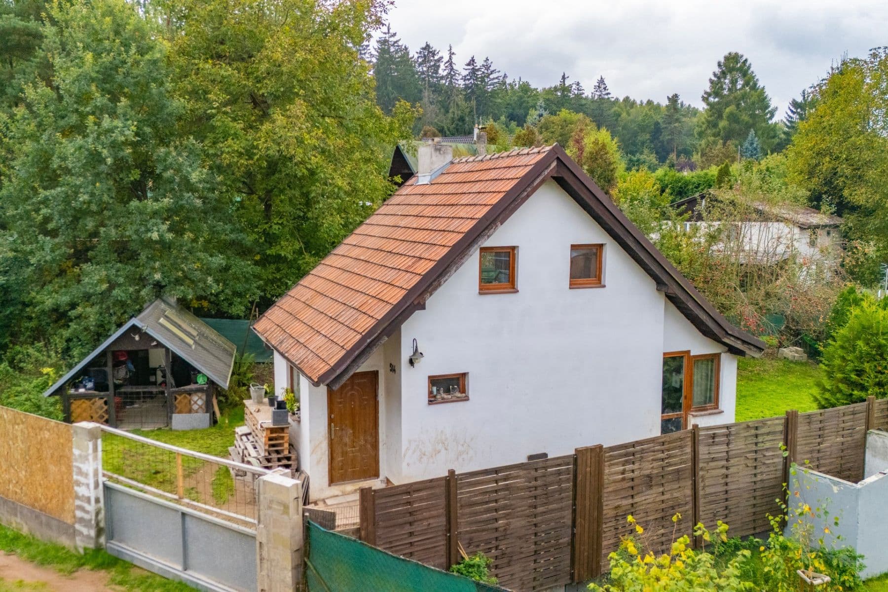 Predaj rekreačného objektu 51 m², pozemek 385 m², Psáry, Středočeský kraj Predaj rekreačného objektu 51 m², pozemek 385 m², Psáry, Středočeský kraj