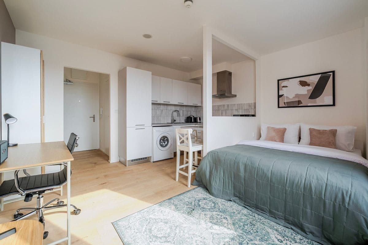 Prenájom bytu 27 m², Perucká, Praha, Praha Prenájom bytu 27 m², Perucká, Praha, Praha