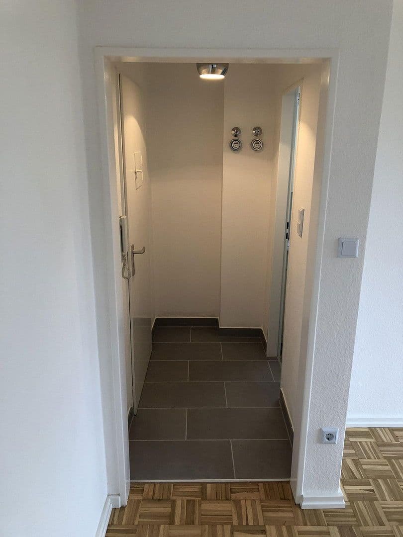 Prenájom bytu 1-izbový 26 m², Benzweg 4, Hannover, Dolné Sasko Prenájom bytu 1-izbový 26 m², Benzweg 4, Hannover, Dolné Sasko