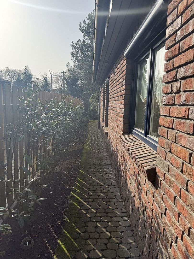 Predaj domu 180 m², pozemek 659 m², Bad Zwischenahn, Dolné Sasko Predaj domu 180 m², pozemek 659 m², Bad Zwischenahn, Dolné Sasko