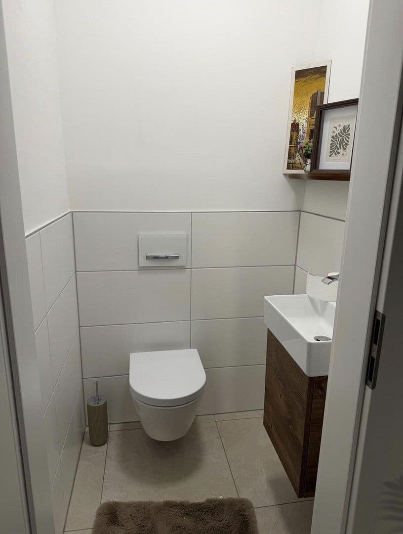 Prenájom bytu 3-izbový 130 m², Am Antoniweiher 4, Oberreichenbach, Bavorsko Prenájom bytu 3-izbový 130 m², Am Antoniweiher 4, Oberreichenbach, Bavorsko