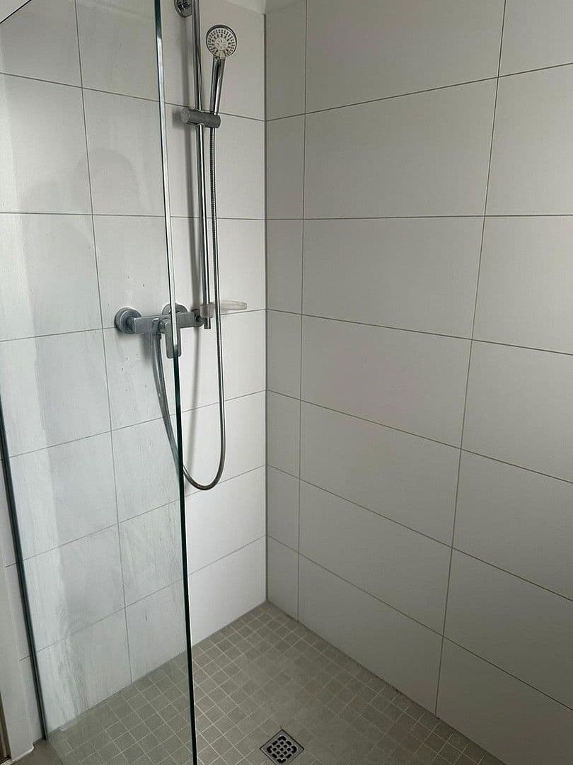 Prenájom bytu 2-izbový 45 m², Esserstr., Köln, Severné Porýnie - Westfálsko Prenájom bytu 2-izbový 45 m², Esserstr., Köln, Severné Porýnie - Westfálsko