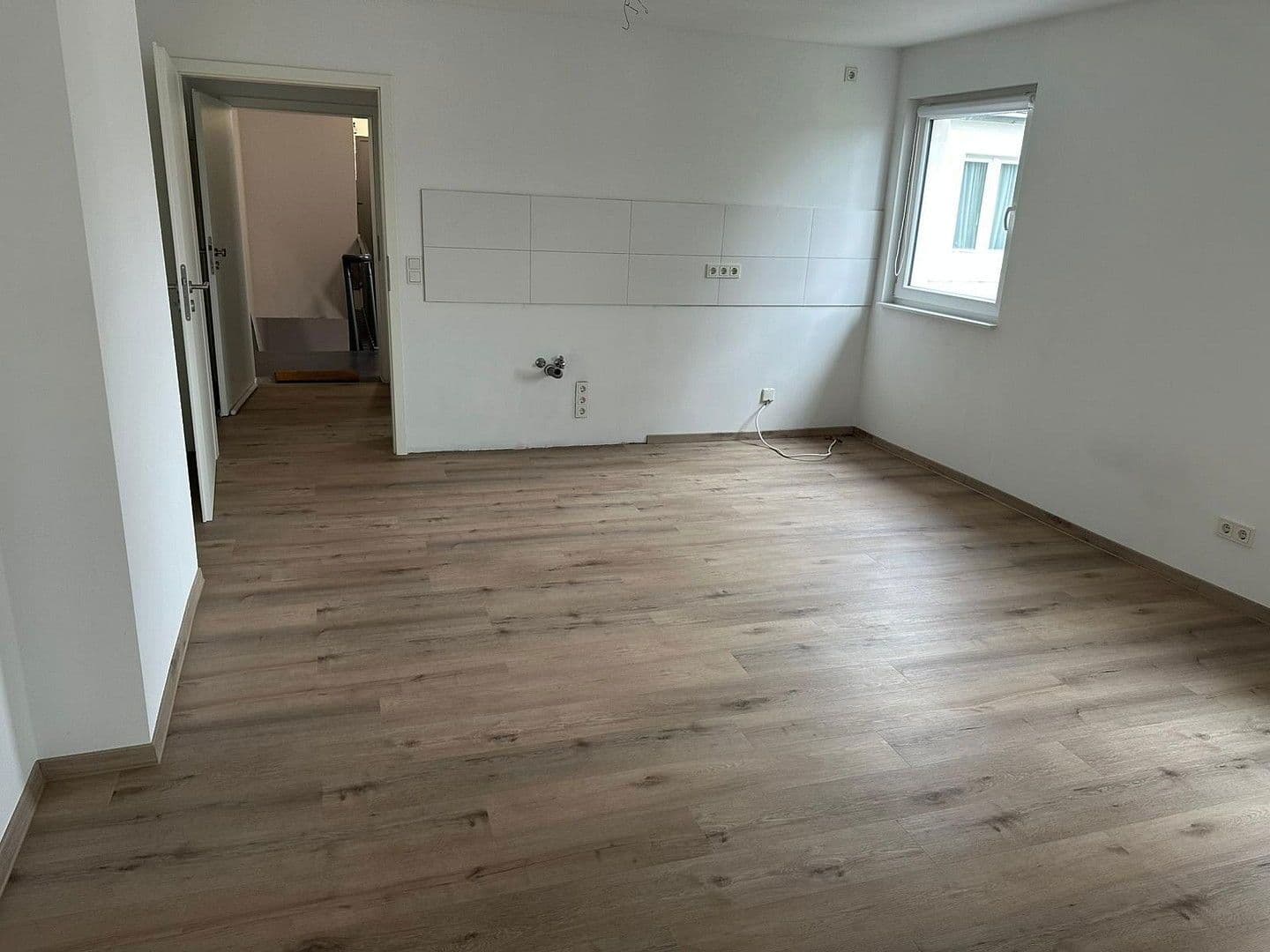 Prenájom bytu 2-izbový 45 m², Esserstr., Köln, Severné Porýnie - Westfálsko Prenájom bytu 2-izbový 45 m², Esserstr., Köln, Severné Porýnie - Westfálsko