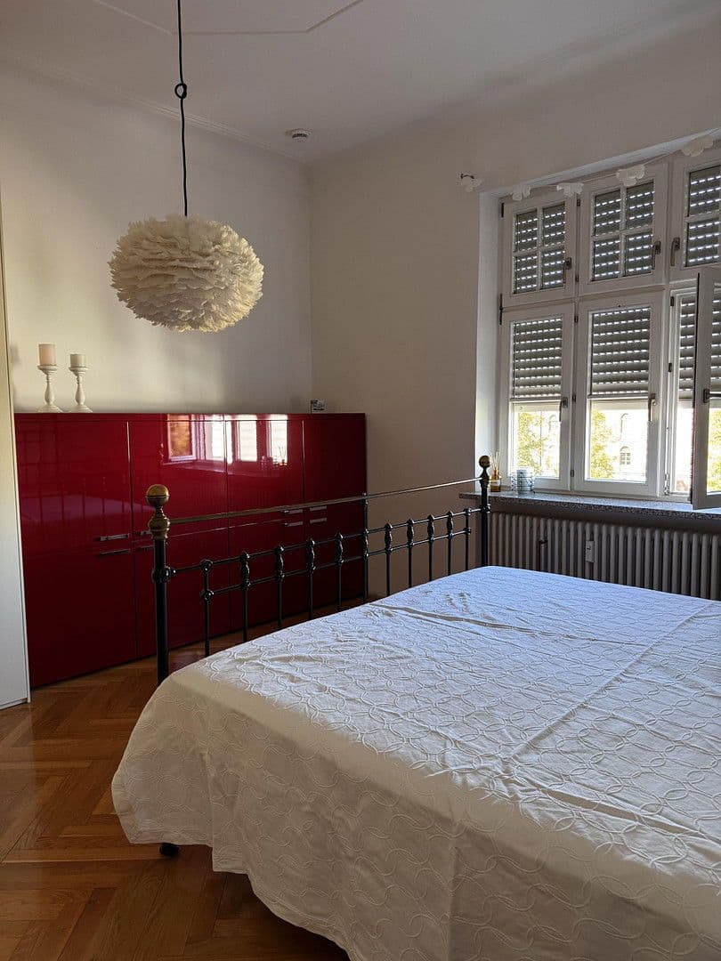 Prenájom bytu 2-izbový 115 m², München, Bavorsko Prenájom bytu 2-izbový 115 m², München, Bavorsko