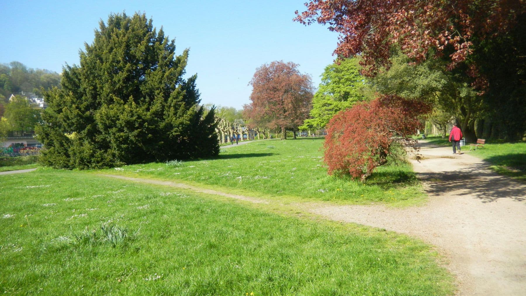 Prenájom bytu 2-izbový 80 m², Saarbrücken, Sársko Prenájom bytu 2-izbový 80 m², Saarbrücken, Sársko