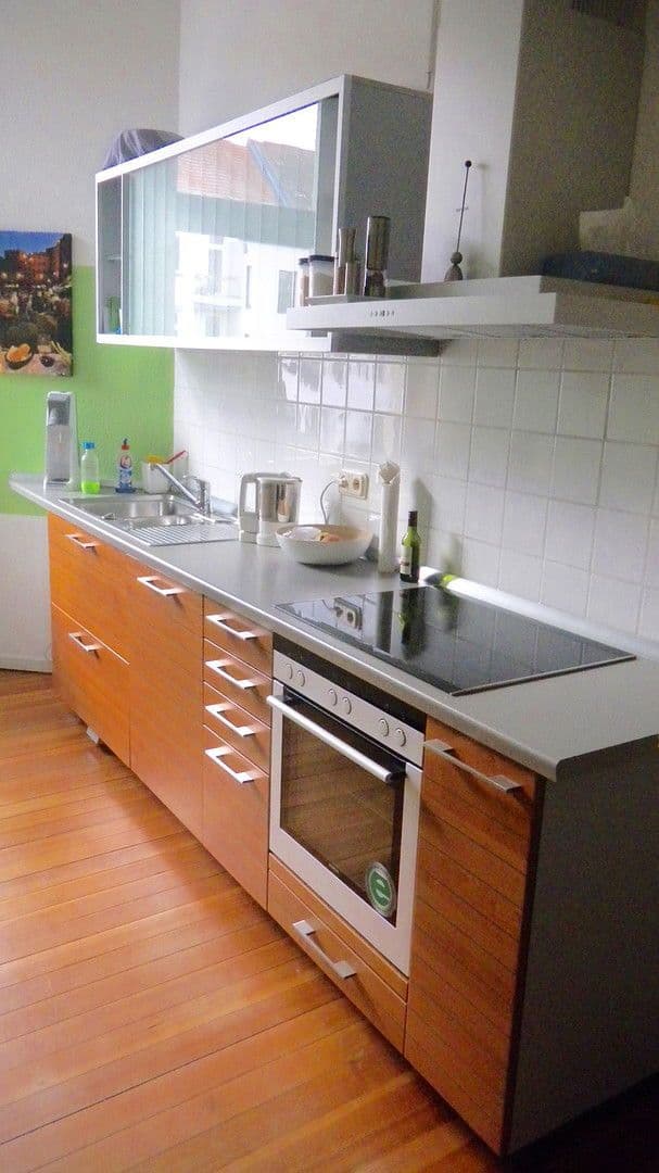 Prenájom bytu 2-izbový 80 m², Saarbrücken, Sársko Prenájom bytu 2-izbový 80 m², Saarbrücken, Sársko