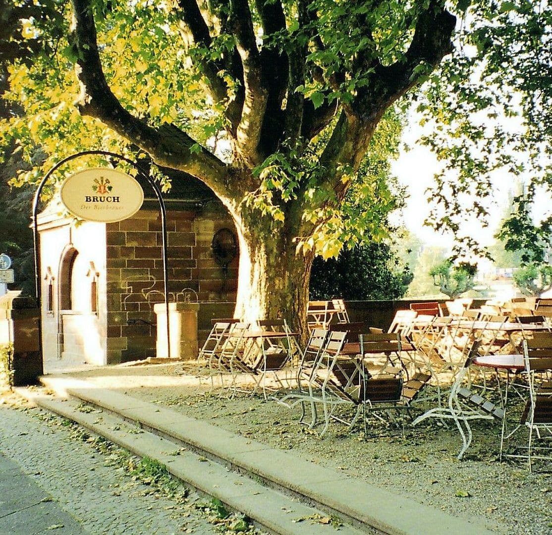 Prenájom bytu 2-izbový 80 m², Saarbrücken, Sársko Prenájom bytu 2-izbový 80 m², Saarbrücken, Sársko