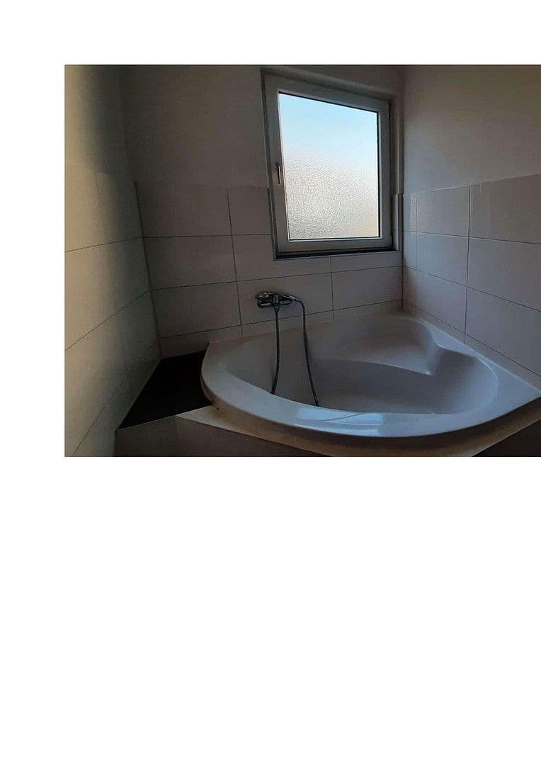 Prenájom bytu 1-izbový 31 m², Neumühler Str. 33, Duisburg, Severné Porýnie - Westfálsko Prenájom bytu 1-izbový 31 m², Neumühler Str. 33, Duisburg, Severné Porýnie - Westfálsko