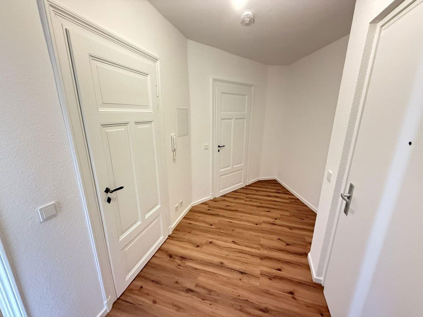 Prenájom bytu 3-izbový 68 m², Gambrinusstraße 16, Dresden, Sasko Prenájom bytu 3-izbový 68 m², Gambrinusstraße 16, Dresden, Sasko