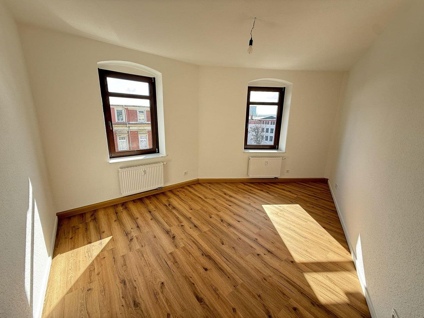 Prenájom bytu 3-izbový 68 m², Gambrinusstraße 16, Dresden, Sasko Prenájom bytu 3-izbový 68 m², Gambrinusstraße 16, Dresden, Sasko