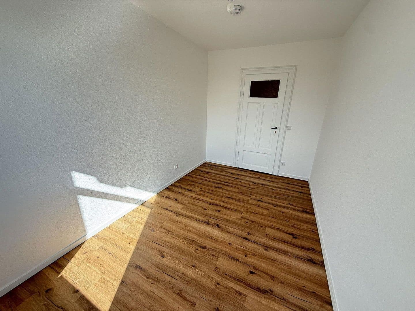 Prenájom bytu 3-izbový 68 m², Gambrinusstraße 16, Dresden, Sasko Prenájom bytu 3-izbový 68 m², Gambrinusstraße 16, Dresden, Sasko