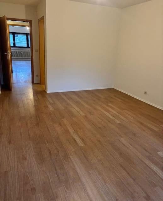 Prenájom bytu 3-izbový 94 m², Schwetzingen, Bádensko-Wurttembersko Prenájom bytu 3-izbový 94 m², Schwetzingen, Bádensko-Wurttembersko