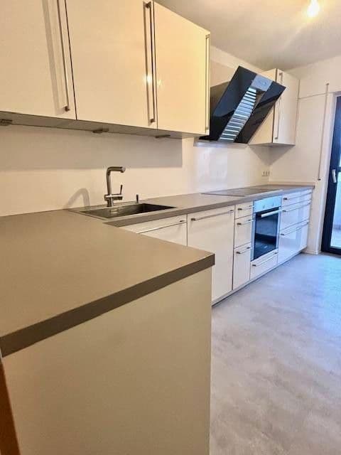 Prenájom bytu 3-izbový 94 m², Schwetzingen, Bádensko-Wurttembersko Prenájom bytu 3-izbový 94 m², Schwetzingen, Bádensko-Wurttembersko