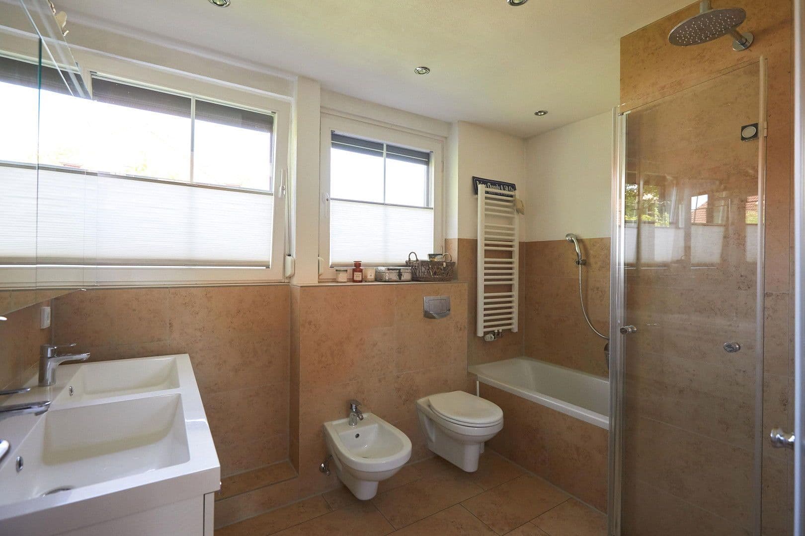 Predaj domu 151 m², pozemek 221 m², München, Bavorsko Predaj domu 151 m², pozemek 221 m², München, Bavorsko