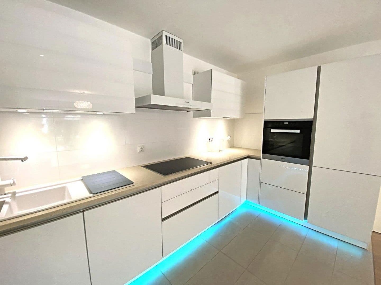 Predaj bytu 3-izbový 103 m², München, Bavorsko Predaj bytu 3-izbový 103 m², München, Bavorsko