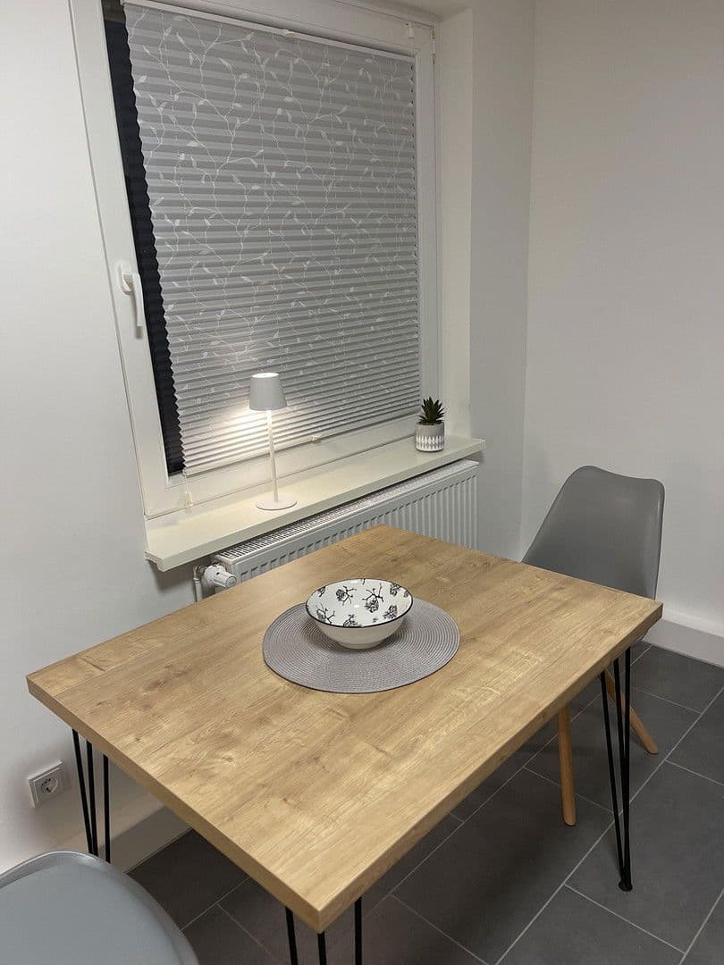 Prenájom bytu 2-izbový 54 m², Rauenthaler Straße 11A, Wiesbaden, Hesensko Prenájom bytu 2-izbový 54 m², Rauenthaler Straße 11A, Wiesbaden, Hesensko