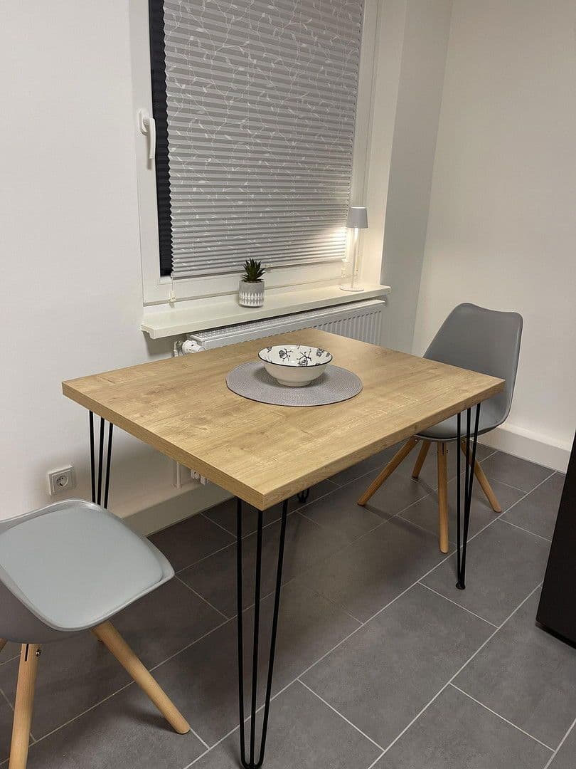 Prenájom bytu 2-izbový 54 m², Rauenthaler Straße 11A, Wiesbaden, Hesensko Prenájom bytu 2-izbový 54 m², Rauenthaler Straße 11A, Wiesbaden, Hesensko