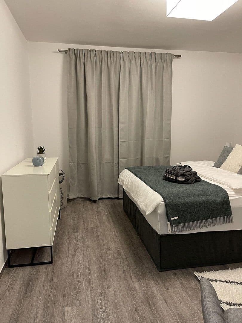 Prenájom bytu 2-izbový 54 m², Rauenthaler Straße 11A, Wiesbaden, Hesensko Prenájom bytu 2-izbový 54 m², Rauenthaler Straße 11A, Wiesbaden, Hesensko