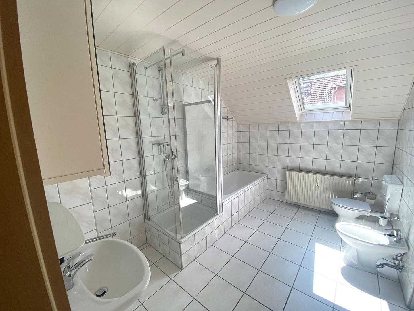 Prenájom domu 170 m², pozemek 280 m², Neidenstein, Bádensko-Wurttembersko Prenájom domu 170 m², pozemek 280 m², Neidenstein, Bádensko-Wurttembersko