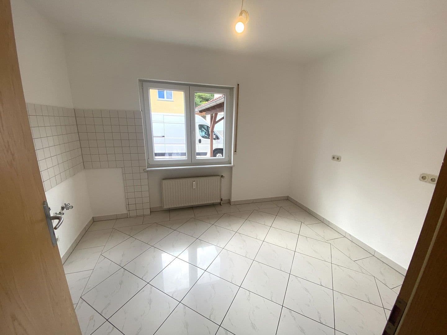 Prenájom domu 170 m², pozemek 280 m², Neidenstein, Bádensko-Wurttembersko Prenájom domu 170 m², pozemek 280 m², Neidenstein, Bádensko-Wurttembersko