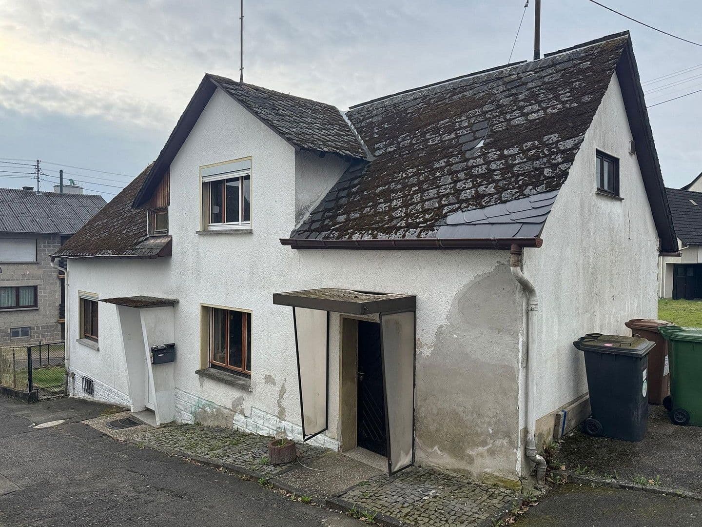 Predaj domu 95 m², pozemek 273 m², Rheinstr. 4, Hartenfels, Porýnie-Falcko Predaj domu 95 m², pozemek 273 m², Rheinstr. 4, Hartenfels, Porýnie-Falcko