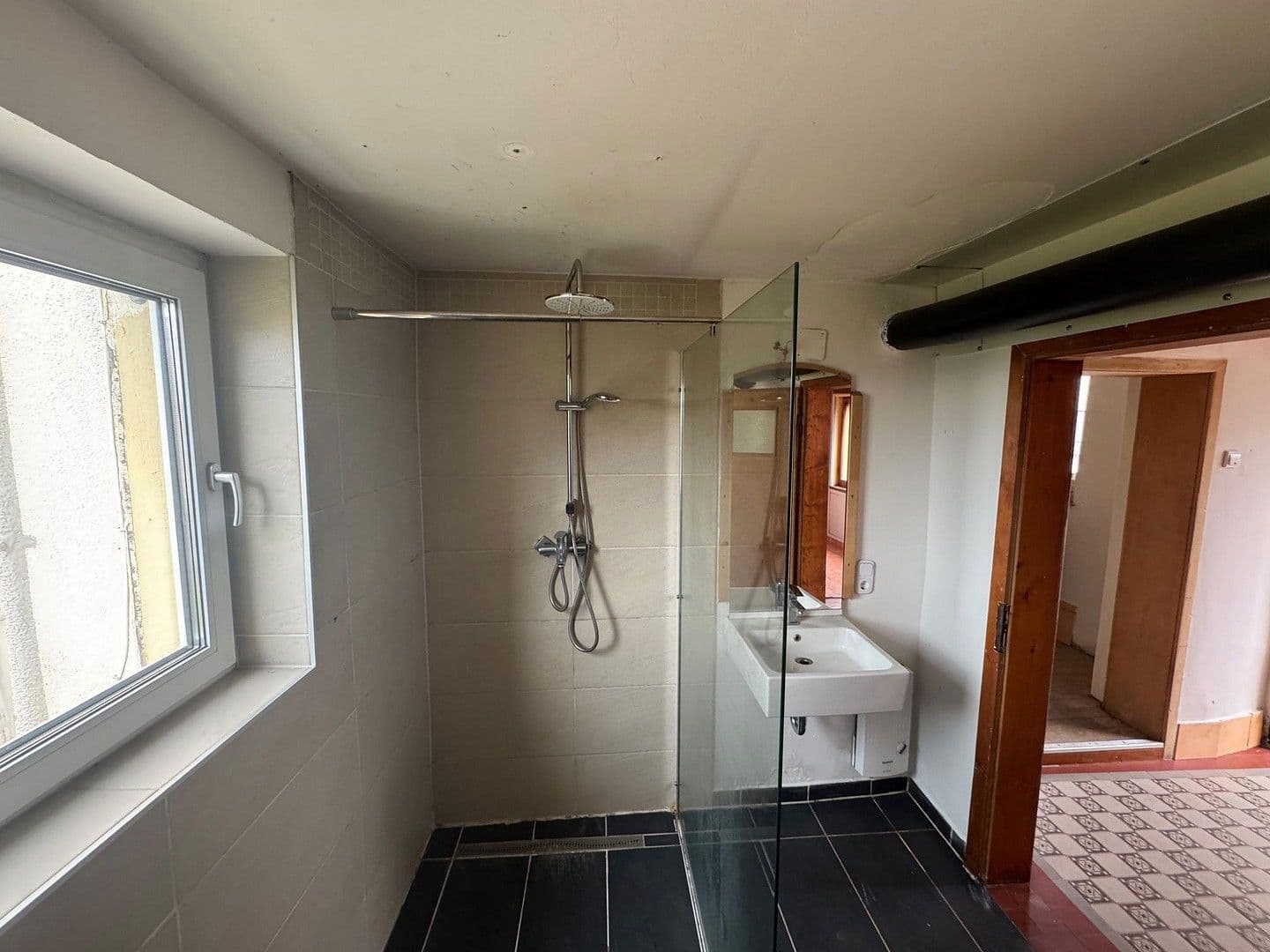 Predaj domu 95 m², pozemek 273 m², Rheinstr. 4, Hartenfels, Porýnie-Falcko Predaj domu 95 m², pozemek 273 m², Rheinstr. 4, Hartenfels, Porýnie-Falcko