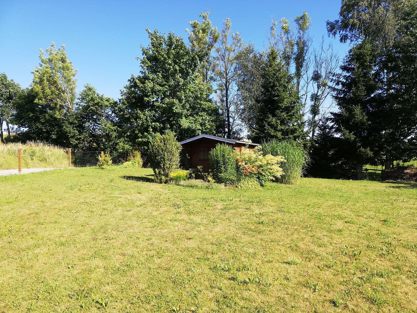 Predaj pozemku 791 m², Kehrhamer Feld 4, Heldenstein OT Weidenbach, Bavorsko Predaj pozemku 791 m², Kehrhamer Feld 4, Heldenstein OT Weidenbach, Bavorsko