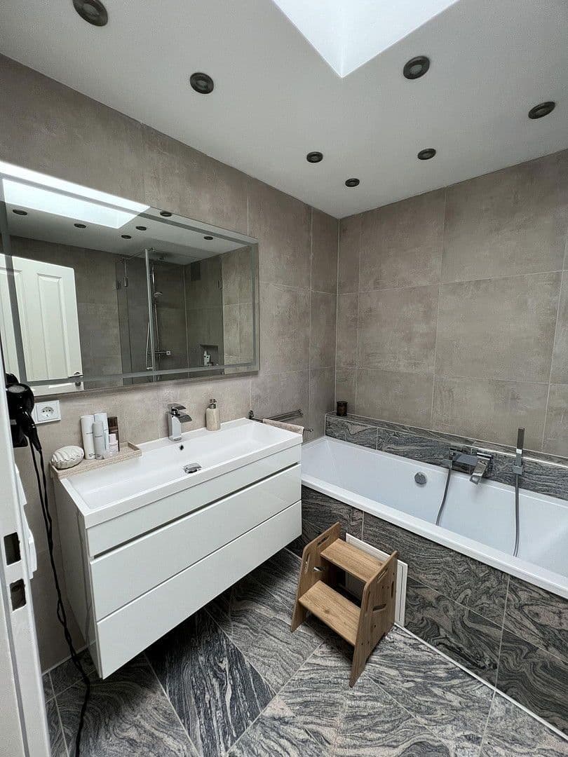 Predaj domu 130 m², pozemek 510 m², Puchheim, Bavorsko Predaj domu 130 m², pozemek 510 m², Puchheim, Bavorsko