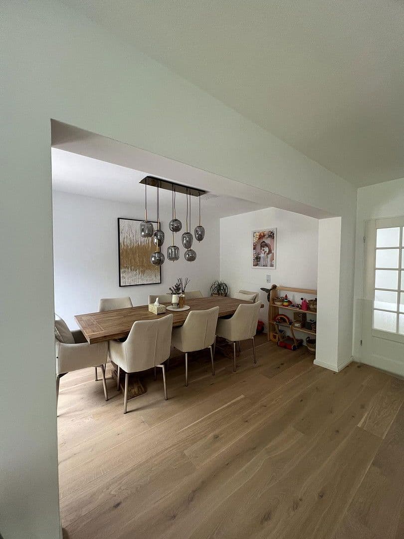 Predaj domu 130 m², pozemek 510 m², Puchheim, Bavorsko Predaj domu 130 m², pozemek 510 m², Puchheim, Bavorsko