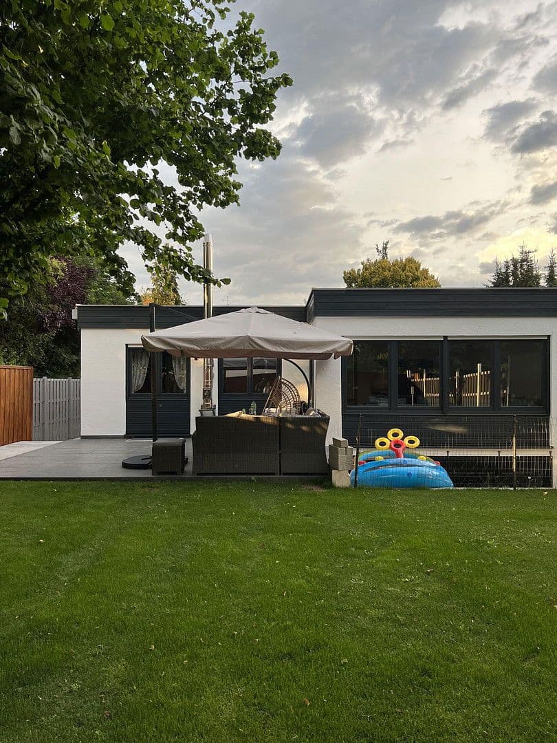 Predaj domu 130 m², pozemek 510 m², Puchheim, Bavorsko Predaj domu 130 m², pozemek 510 m², Puchheim, Bavorsko