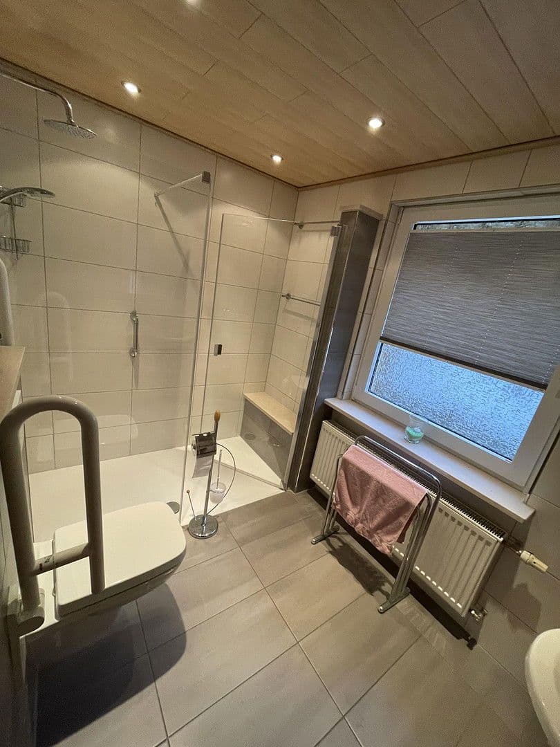 Predaj domu 120 m², pozemek 1.200 m², Goslar, Dolné Sasko Predaj domu 120 m², pozemek 1.200 m², Goslar, Dolné Sasko