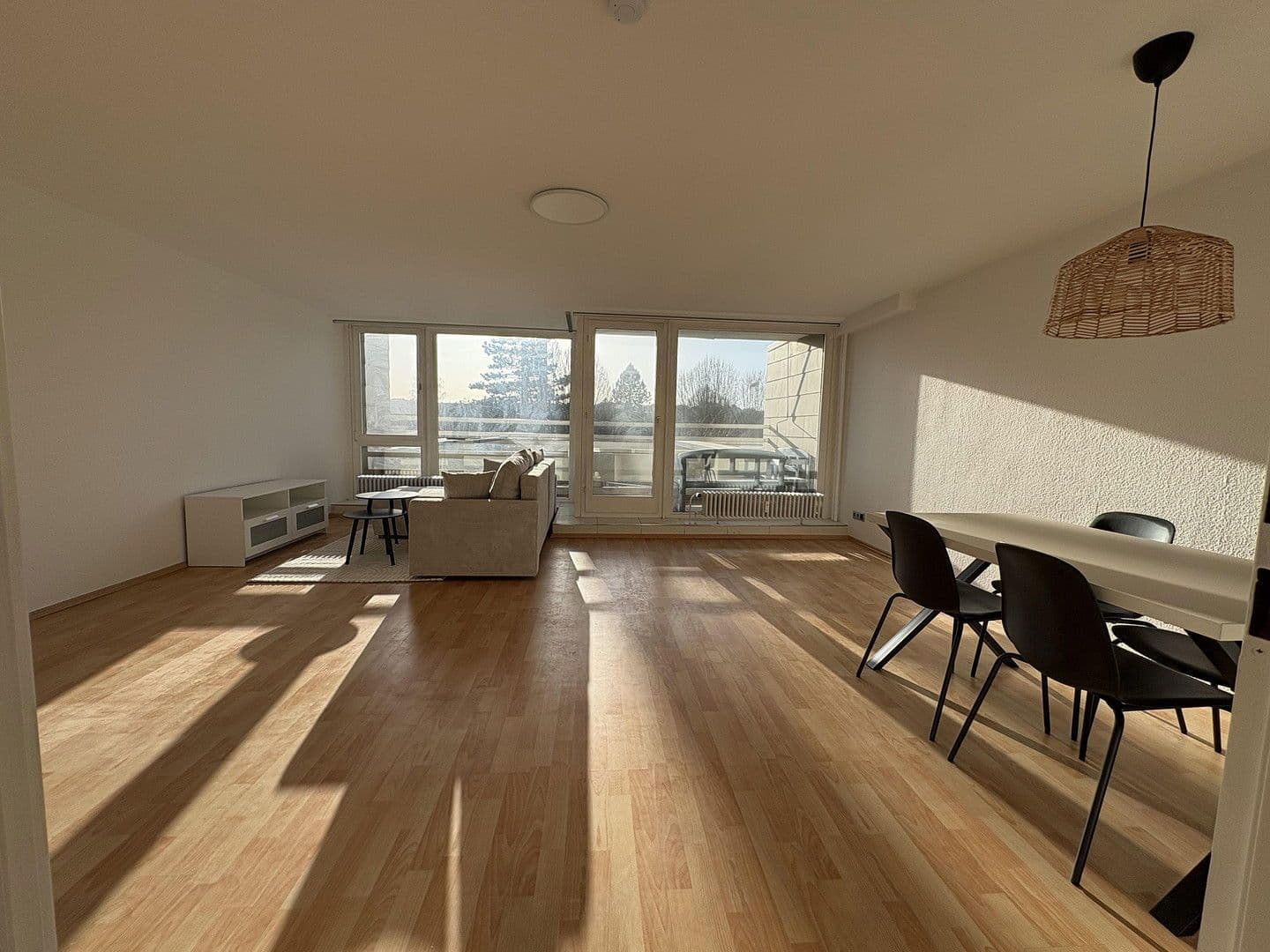 Prenájom bytu 1-izbový 55 m², Tiergartenstraße 29, Böblingen, Bádensko-Wurttembersko Prenájom bytu 1-izbový 55 m², Tiergartenstraße 29, Böblingen, Bádensko-Wurttembersko