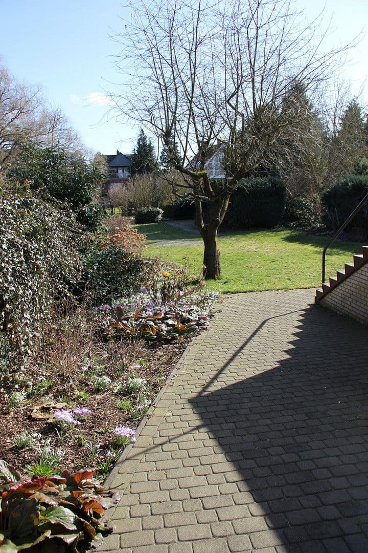 Prenájom domu 145 m², pozemek 1.000 m², Hannover, Dolné Sasko Prenájom domu 145 m², pozemek 1.000 m², Hannover, Dolné Sasko